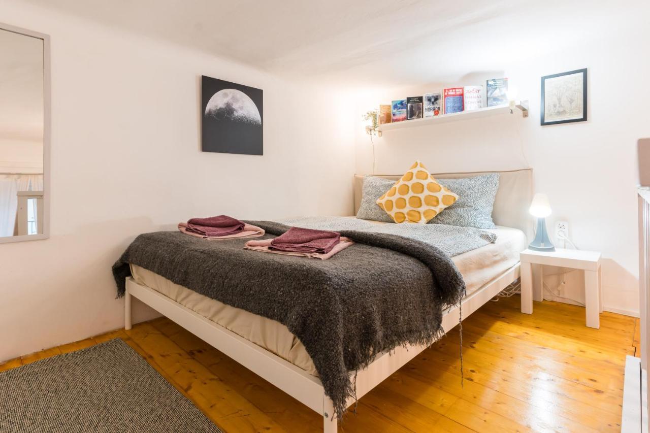 Lovely Little Loft Studio In The Heart Of Budapesta Exterior foto